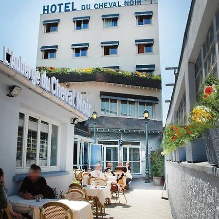 Le Cheval Noir Hotel Paris Пантен Екстериор снимка